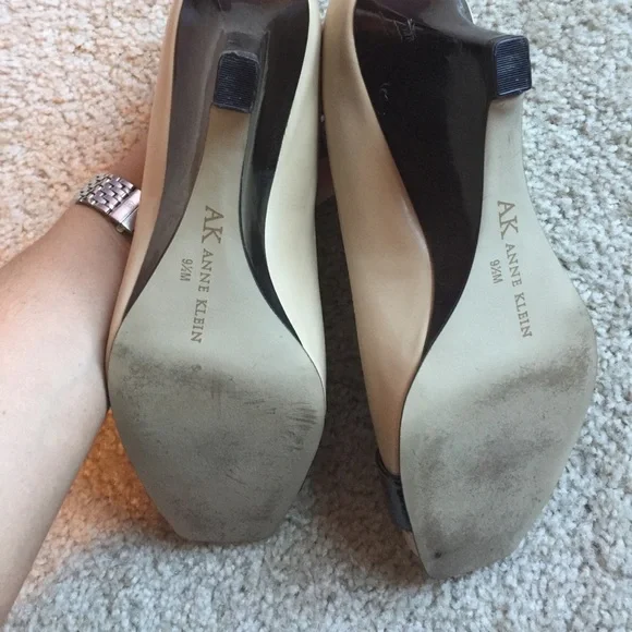 Women’s Anne Klein 9.5 wedge shoes - Picture 6 of 7